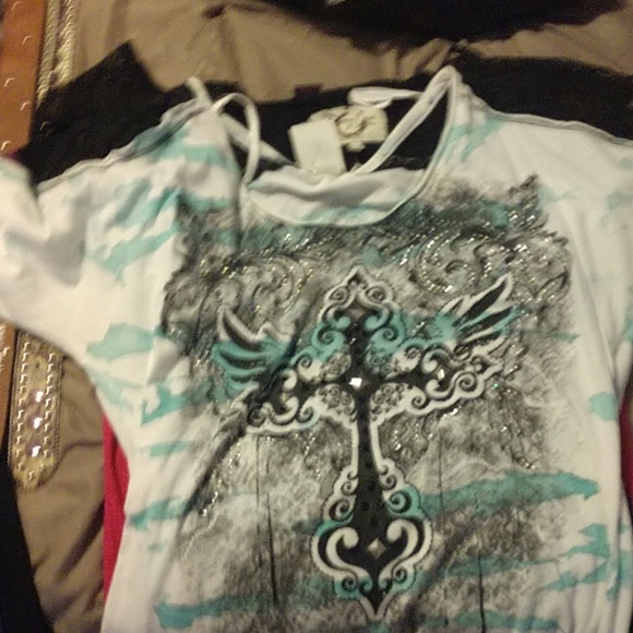 Shirts - Picture 4 of 8